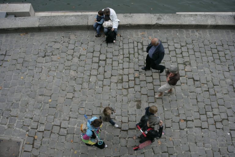 Atsi(pasi)sveikinant su Paryžiumi