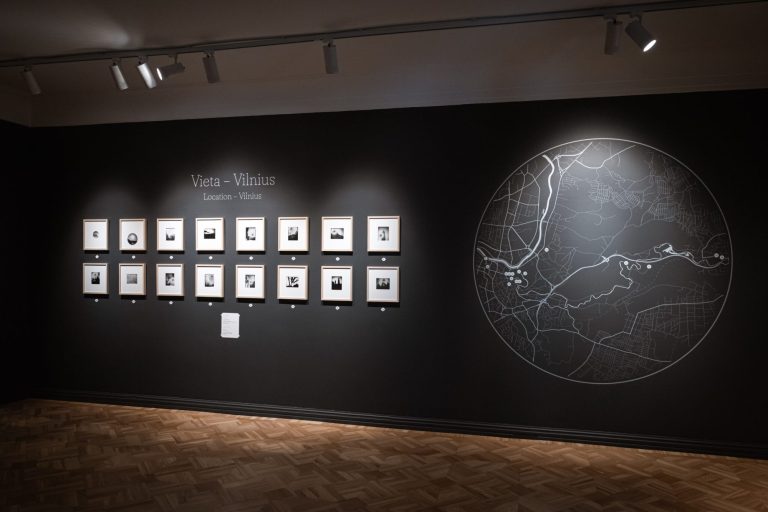Edukacinė programa parodose „Šviesus miestas, tamsūs laikai. XIX amžiaus fotografo Wilhelmo Zacharczyko Vilnius“ / „Mindaugas Meškauskas. Aš esu vilnietis“ / „Dovilė Dagienė. Čia tada, ten dabar: vieta – Vilnius“