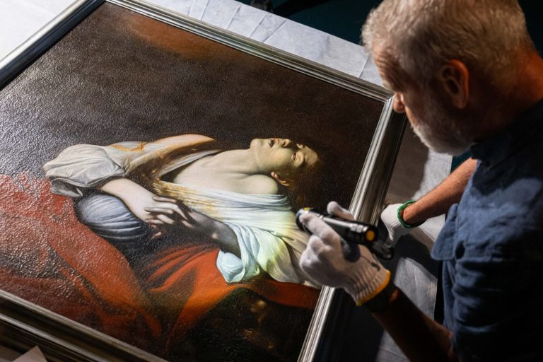 Dramatiškasis baroko tapybos meistro Caravaggio šedevras „Šv. Marijos Magdalietės ekstazė“ atkeliauja į LNDM Radvilų rūmų dailės muziejų