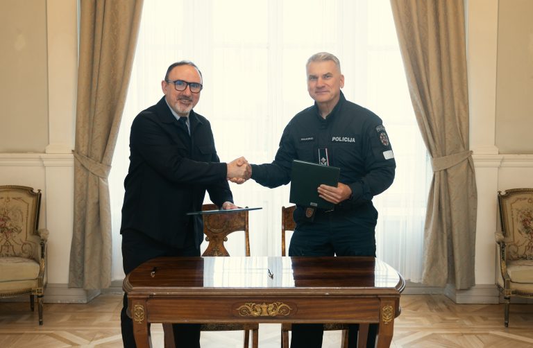 Lietuvos nacionalinis dailės muziejus ir Lietuvos policija pasirašė bendradarbiavimo sutartį